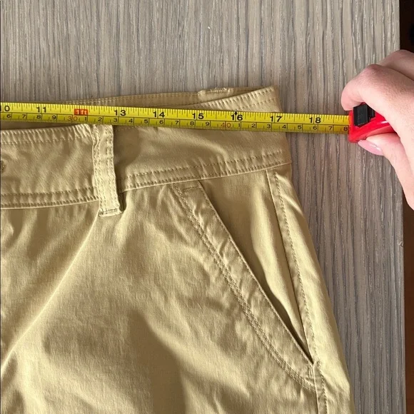 Bundle Eddie Bauer Women’s Cargo Shorts Size 12 5” Inseam (2 Pair) - Picture 11 of 13